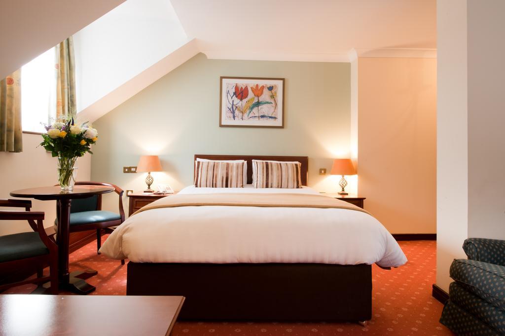 Ellington Lodge At The Concorde Eastleigh Szoba fotó